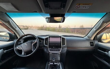 Toyota Land Cruiser 200, 2016 год, 4 900 000 рублей, 6 фотография