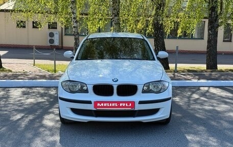 BMW 1 серия, 2008 год, 800 000 рублей, 2 фотография