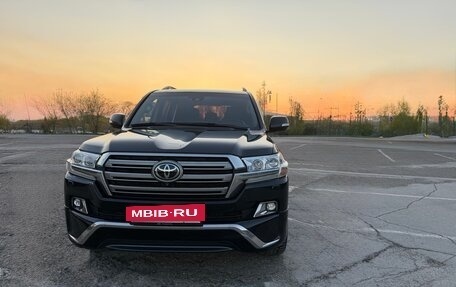 Toyota Land Cruiser 200, 2016 год, 4 900 000 рублей, 4 фотография