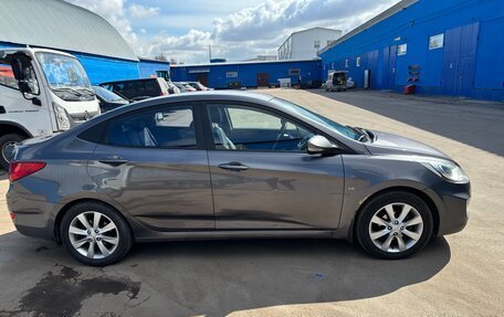 Hyundai Solaris II рестайлинг, 2011 год, 550 000 рублей, 3 фотография