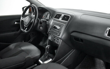 Volkswagen Polo VI (EU Market), 2016 год, 1 100 000 рублей, 13 фотография
