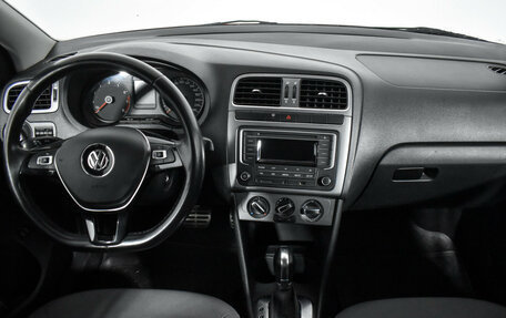 Volkswagen Polo VI (EU Market), 2016 год, 1 100 000 рублей, 15 фотография