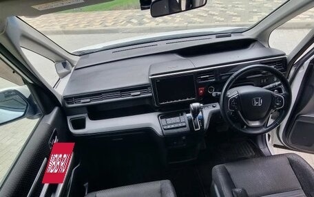 Honda Stepwgn IV, 2018 год, 2 120 000 рублей, 9 фотография