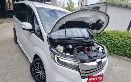 Honda Stepwgn IV, 2018 год, 2 120 000 рублей, 5 фотография