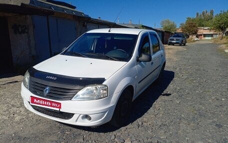 Renault Logan I, 2011 год, 310 000 рублей, 2 фотография