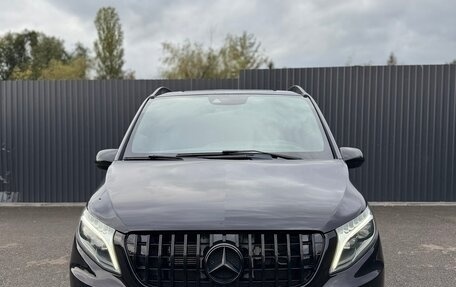 Mercedes-Benz Vito, 2017 год, 5 000 000 рублей, 1 фотография