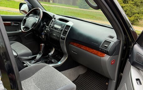 Toyota Land Cruiser Prado 120 рестайлинг, 2006 год, 2 950 000 рублей, 12 фотография