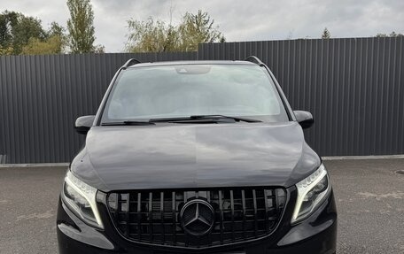 Mercedes-Benz Vito, 2017 год, 5 000 000 рублей, 13 фотография