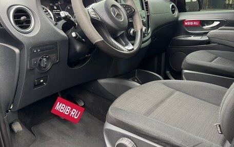 Mercedes-Benz Vito, 2017 год, 5 000 000 рублей, 24 фотография