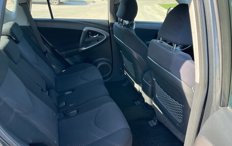 Toyota RAV4, 2006 год, 990 000 рублей, 20 фотография