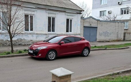 Renault Megane III, 2013 год, 900 000 рублей, 2 фотография