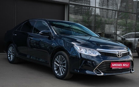 Toyota Camry, 2016 год, 2 400 000 рублей, 3 фотография