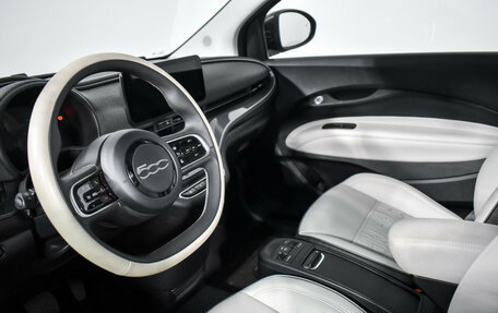 Fiat 500, 2021 год, 3 000 000 рублей, 9 фотография