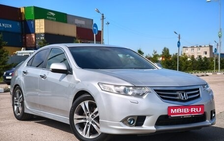 Honda Accord VIII рестайлинг, 2011 год, 1 250 000 рублей, 4 фотография