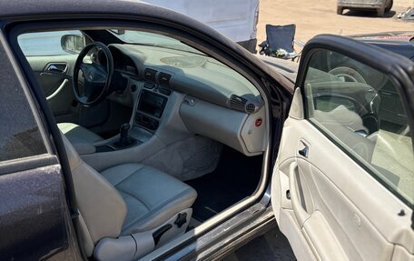 Mercedes-Benz C-Класс, 2001 год, 350 000 рублей, 22 фотография