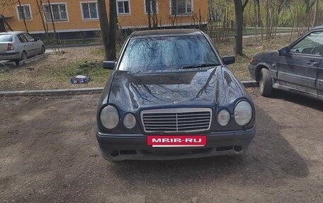 Mercedes-Benz E-Класс, 1996 год, 240 000 рублей, 8 фотография