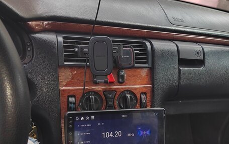 Mercedes-Benz E-Класс, 1996 год, 240 000 рублей, 12 фотография