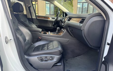 Volkswagen Touareg III, 2015 год, 2 600 000 рублей, 8 фотография