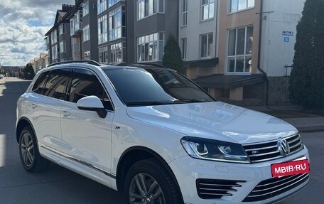 Volkswagen Touareg III, 2015 год, 2 600 000 рублей, 6 фотография