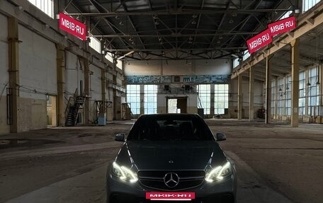 Mercedes-Benz E-Класс AMG, 2013 год, 3 600 000 рублей, 24 фотография