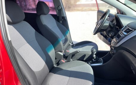Hyundai Solaris II рестайлинг, 2012 год, 730 000 рублей, 13 фотография