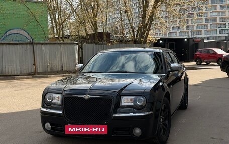 Chrysler 300C II, 2005 год, 1 150 000 рублей, 2 фотография