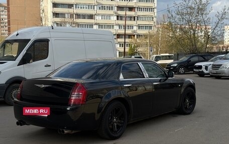 Chrysler 300C II, 2005 год, 1 150 000 рублей, 7 фотография