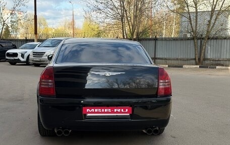 Chrysler 300C II, 2005 год, 1 150 000 рублей, 8 фотография