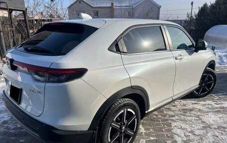 Honda Vezel, 2023 год, 1 849 000 рублей, 4 фотография