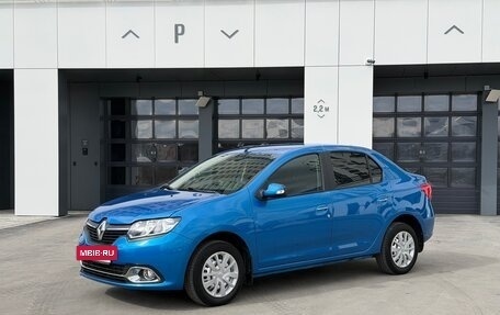 Renault Logan II, 2015 год, 775 000 рублей, 3 фотография