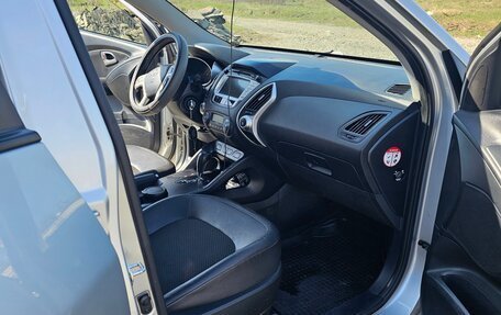 Hyundai ix35 I рестайлинг, 2013 год, 1 390 000 рублей, 8 фотография