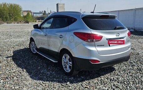 Hyundai ix35 I рестайлинг, 2013 год, 1 390 000 рублей, 4 фотография