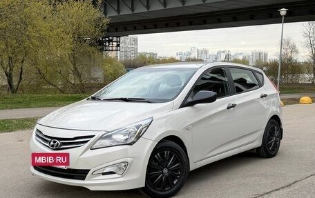 Hyundai Solaris II рестайлинг, 2015 год, 890 000 рублей, 4 фотография