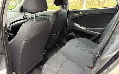 Hyundai Solaris II рестайлинг, 2015 год, 890 000 рублей, 12 фотография
