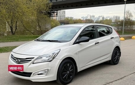 Hyundai Solaris II рестайлинг, 2015 год, 890 000 рублей, 10 фотография
