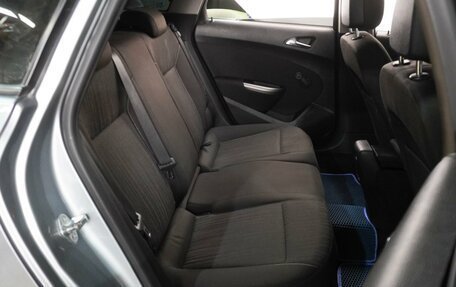 Opel Astra J, 2011 год, 899 000 рублей, 7 фотография