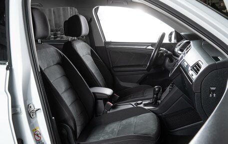 Volkswagen Tiguan II, 2018 год, 2 800 000 рублей, 8 фотография