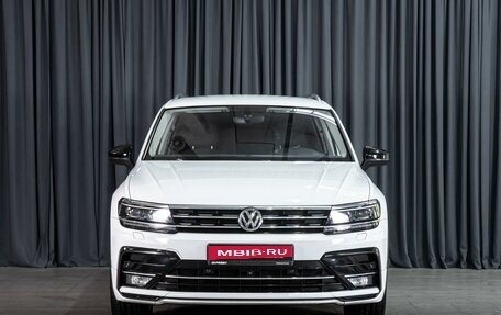Volkswagen Tiguan II, 2018 год, 2 800 000 рублей, 3 фотография