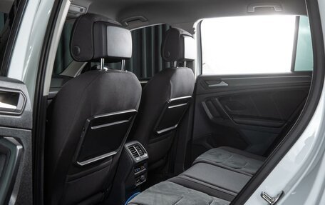 Volkswagen Tiguan II, 2018 год, 2 800 000 рублей, 11 фотография