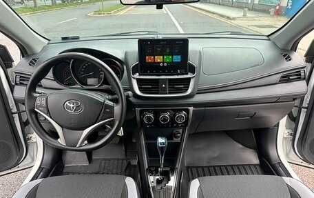 Toyota Yaris XP150 рестайлинг, 2023 год, 998 000 рублей, 12 фотография