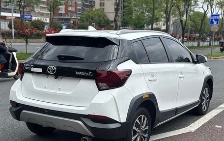 Toyota Yaris XP150 рестайлинг, 2023 год, 998 000 рублей, 7 фотография