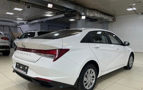 Hyundai Elantra, 2022 год, 1 950 000 рублей, 6 фотография