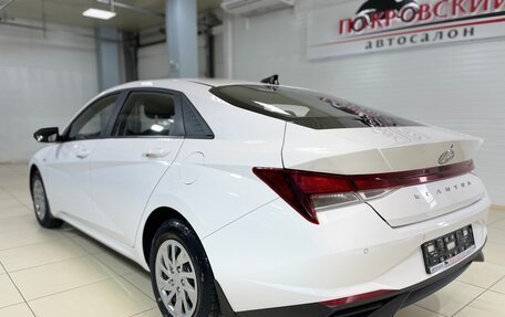 Hyundai Elantra, 2022 год, 1 950 000 рублей, 8 фотография