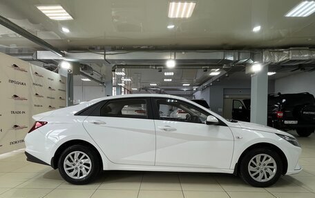 Hyundai Elantra, 2022 год, 1 950 000 рублей, 5 фотография