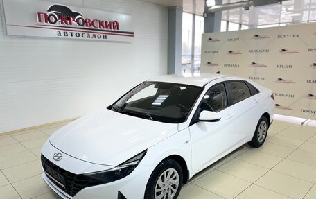 Hyundai Elantra, 2022 год, 1 950 000 рублей, 2 фотография