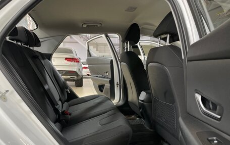 Hyundai Elantra, 2022 год, 1 950 000 рублей, 14 фотография