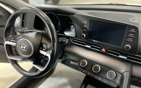 Hyundai Elantra, 2022 год, 1 950 000 рублей, 18 фотография