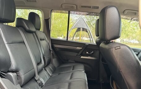 Mitsubishi Pajero IV, 2013 год, 2 290 000 рублей, 13 фотография