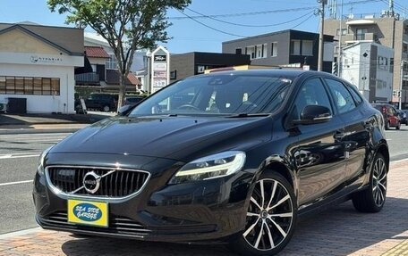 Volvo V40 II рестайлинг, 2020 год, 1 070 333 рублей, 1 фотография