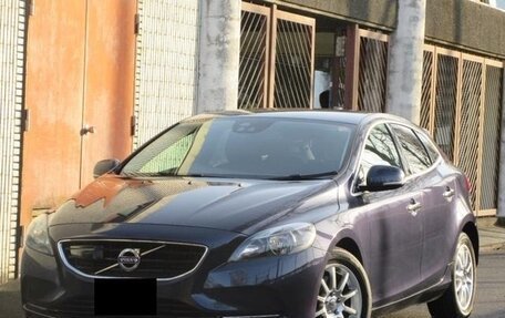 Volvo V40 II рестайлинг, 2016 год, 750 333 рублей, 1 фотография